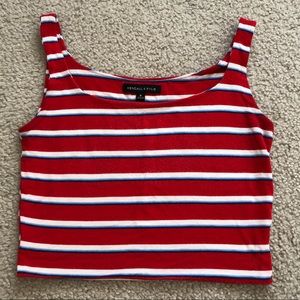 Kendall & Kylie crop top